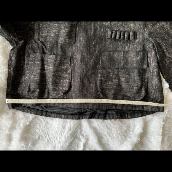 Multi-Pocket Artist’s Top - Picture 10 of 10